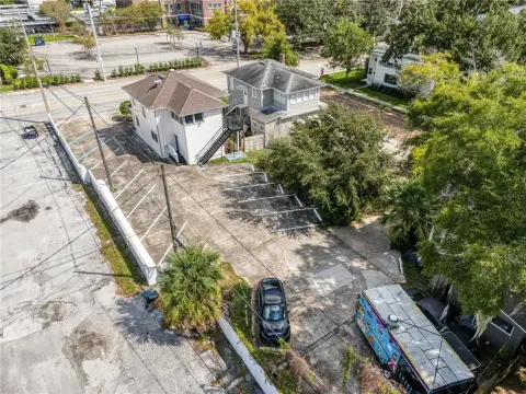 Renovated Office Building Near Downtown