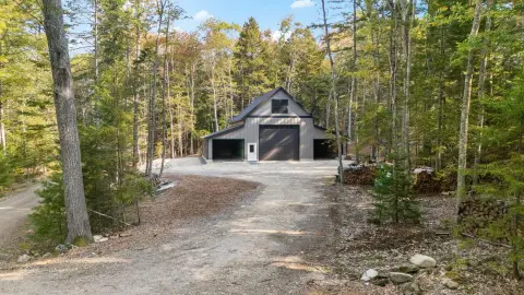 Multi-Bay Warehouse Barn