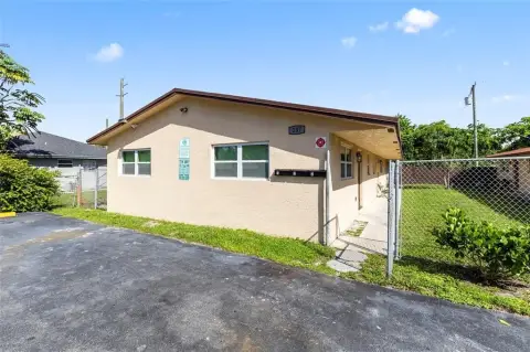 Renovated Triplex in Pompano Beach