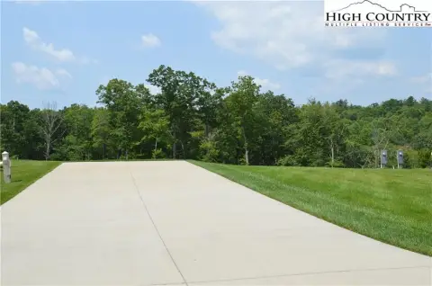 Roaring Gap Mountain View Lot