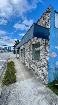 Fort Lauderdale Retail/Office Building