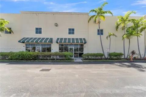 Pompano Beach Office/Warehouse Space