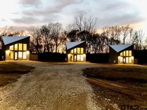 Modern Cabins on Expansive Land
