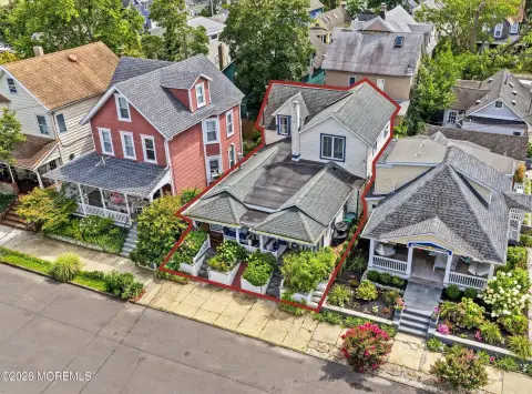 Legal Two-Cottage Duplex