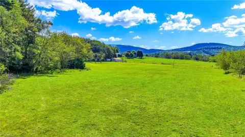 Charming Mini Farm in Sparta