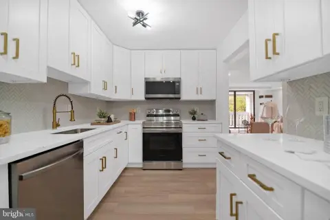 Residential Income Condominium