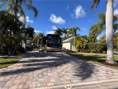 Paver Lot in RiverBend Resort