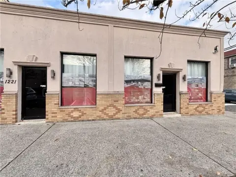 Staten Island Commercial Storefront For Rent