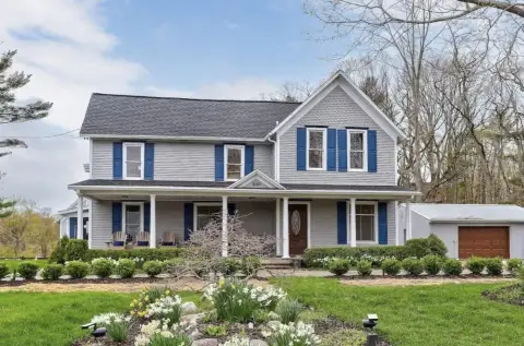 Historic Farmhouse with Guest Cottages