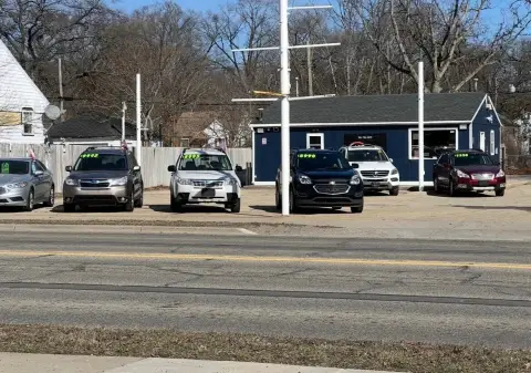 Muskegon Commercial Building For Sale