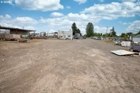 Versatile Commercial Property in Salem