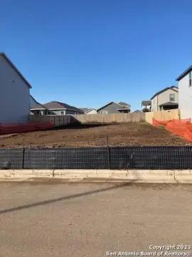 Residential Land in Seguin, TX