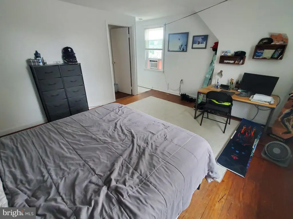 Picture 12