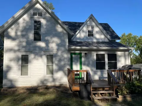 Hopkins Farmhouse with Recent Updates