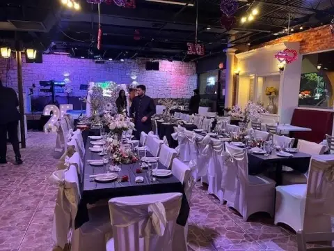 Turnkey Restaurant/Bar Opportunity in Sunrise