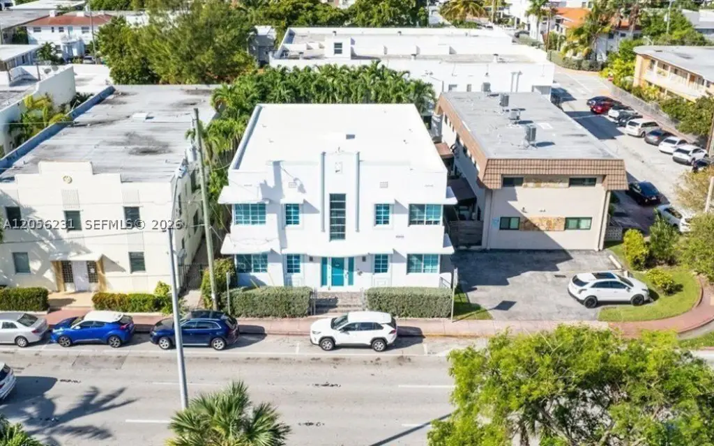7936 Harding Ave, Miami Beach, FL 33141