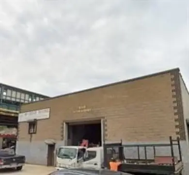 Brooklyn Warehouse with Mezzanine Office