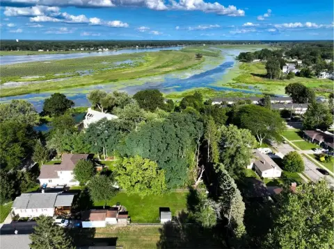 Grand Haven River Access Lot