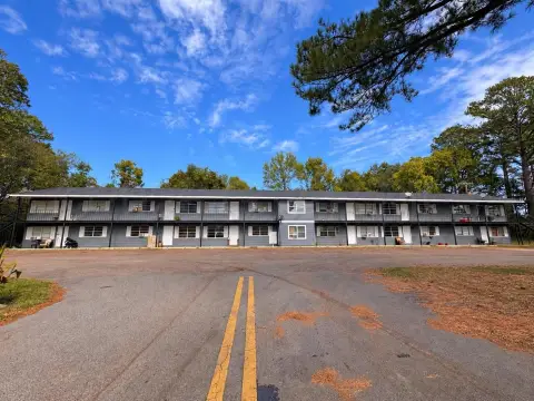 14-Unit Apartment Building