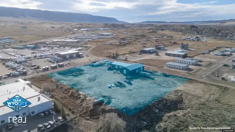 Industrial Building on 2.76 Acres