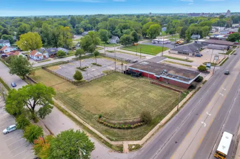 Decatur Freestanding Brick Building For Lease