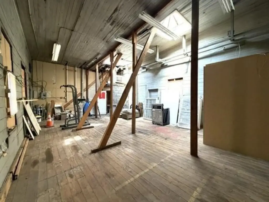 Picture 10