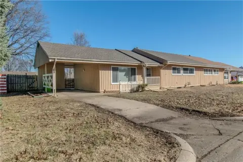 Updated Duplex in Belton, MO