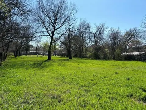 Multifamily Zoned Lot in Cooper, TX