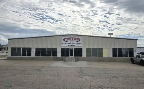 Corner-Lot Auto Shop