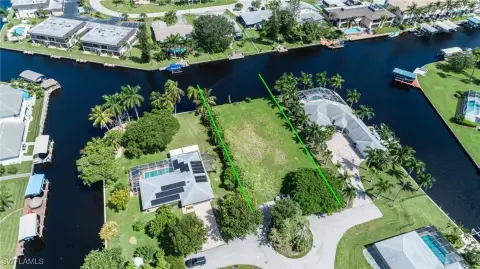 Waterfront Lot in Yacht Club