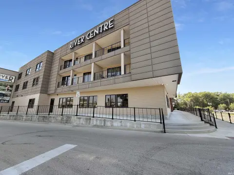 Upscale Retail/Restaurant Space in Jasper