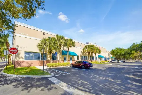 Dania Beach Flex Office-Warehouse Space