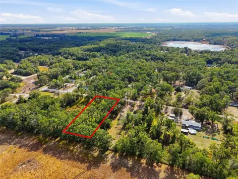 Residential Land in Trenton, Florida