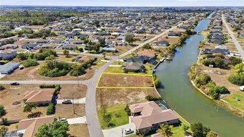 Cape Coral Freshwater Homesite