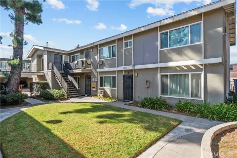 Mission Hills Quadruplex Opportunity