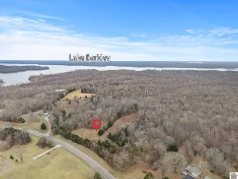 Unrestricted Land Near Lake Barkley