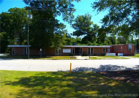 Laurinburg Commercial Building For Lease