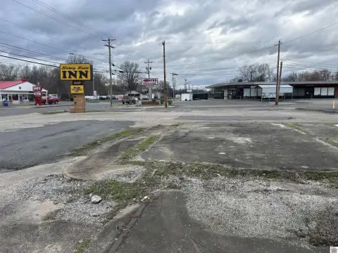 Paducah Commercial Corner Lot