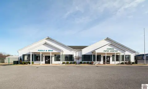 Versatile Commercial Property in Paducah