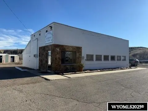 Veterinary Office Building