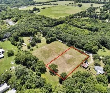 Residential Land in Combine, TX