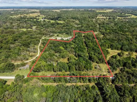 11 Acres Backing to Sandy Creek