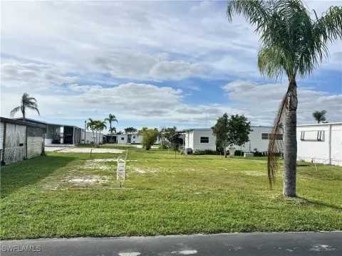 Fort Myers Waterfront Community Land