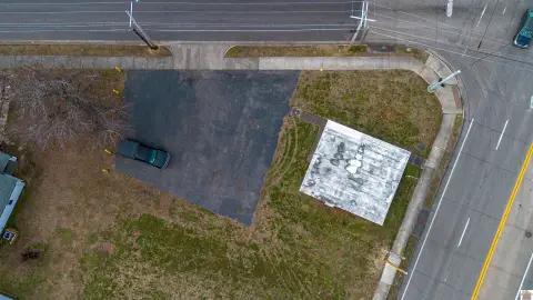 High-Visibility Commercial Space on Park