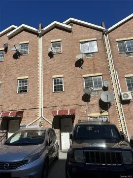 Well-Maintained Triplex in Bronx, NY