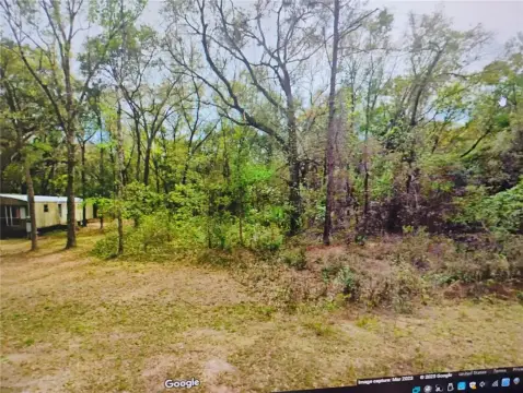 Land in Interlachen, Florida