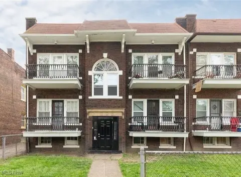 Updated Quadplex in Buckeye-Shaker