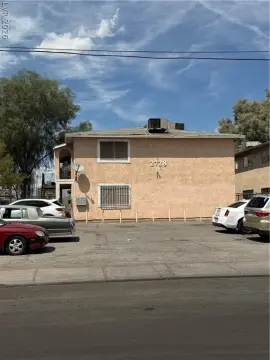 Fourplex With Onsite Parking