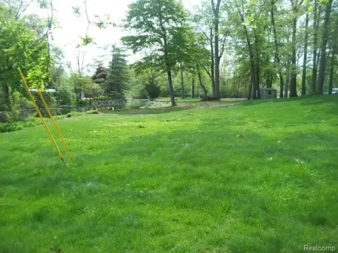 Wolverine Lake Canal Frontage Land