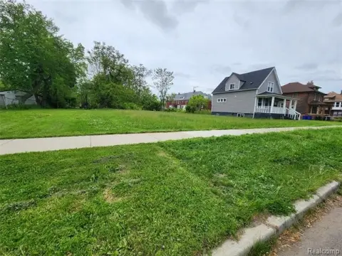 Detroit Vacant Land in North End